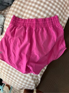 Lululemon size 6 shorts
